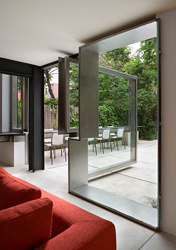 Operable Boundary Townhouse